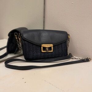Marc by Marc Jacobs navy leather crossbody wallet purse with chain link strap